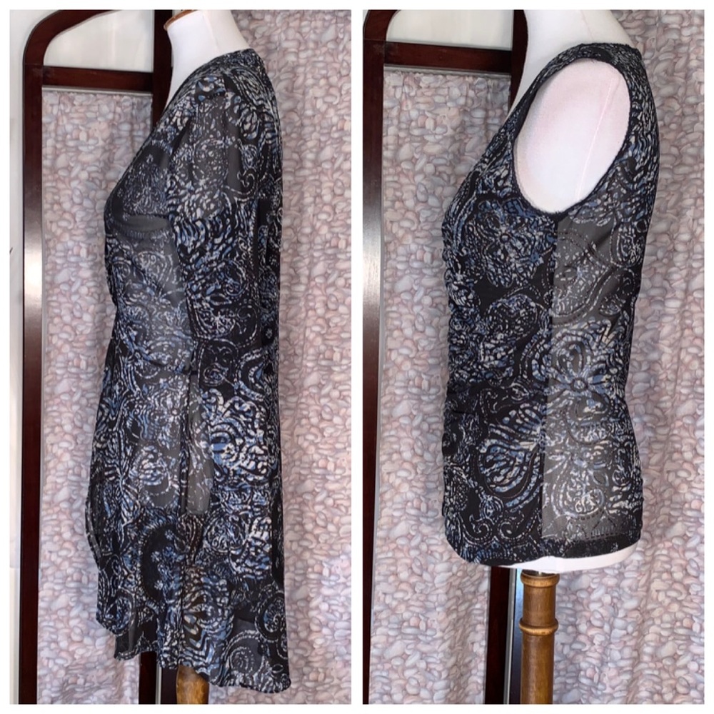 Mesmerize black and blue 2-piece mesh set. - Picture 3 of 8